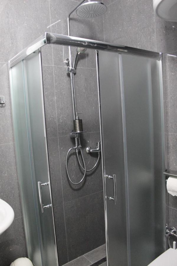Hotel Nuestra Casa Tirana Zewnętrze zdjęcie