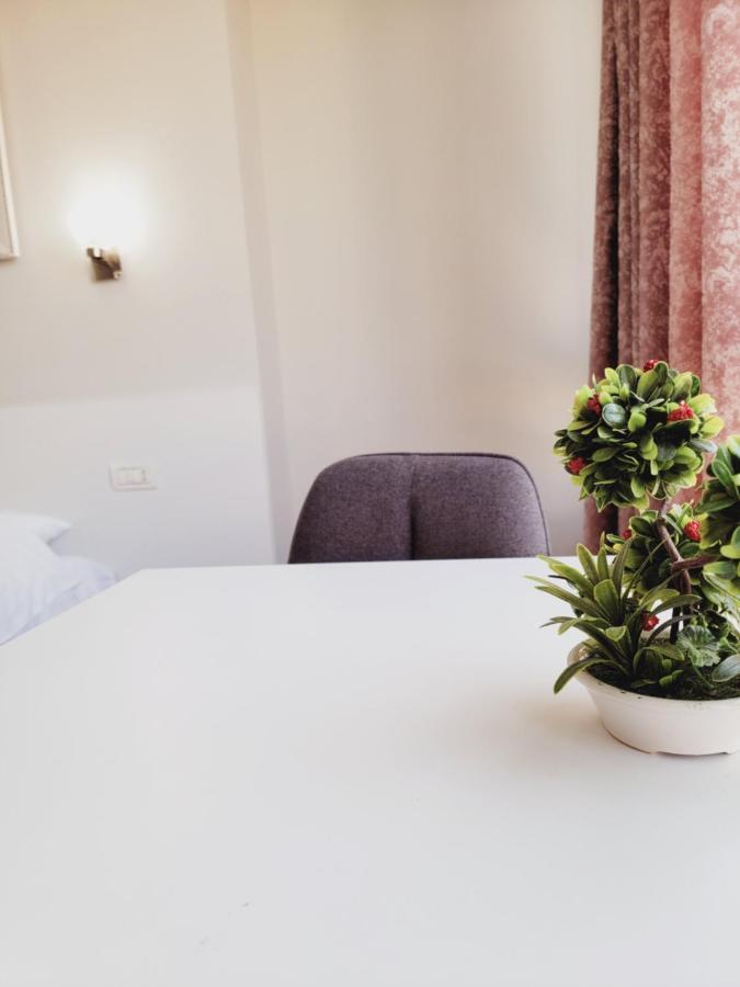 Hotel Nuestra Casa Tirana Zewnętrze zdjęcie