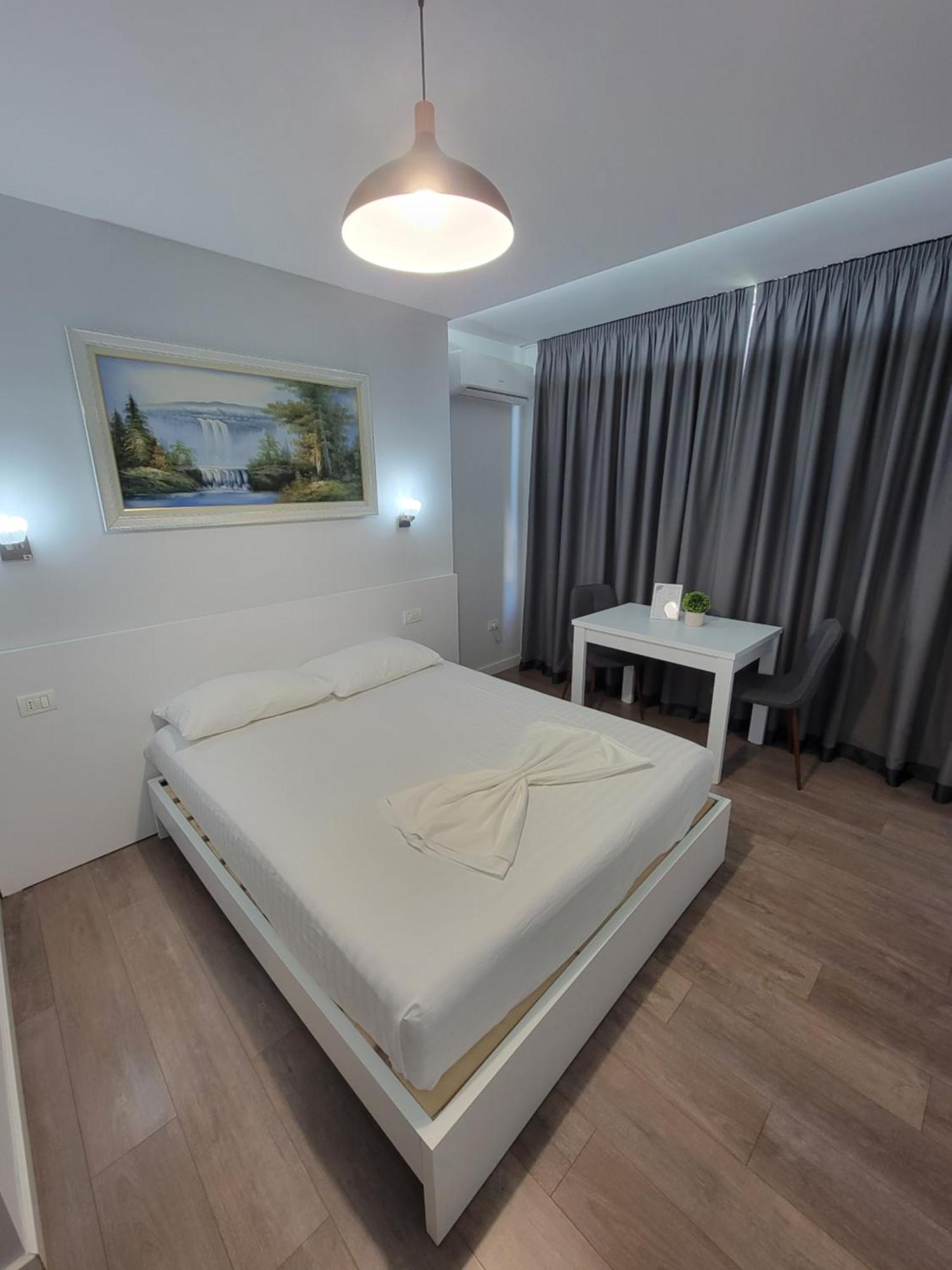 Hotel Nuestra Casa Tirana Zewnętrze zdjęcie
